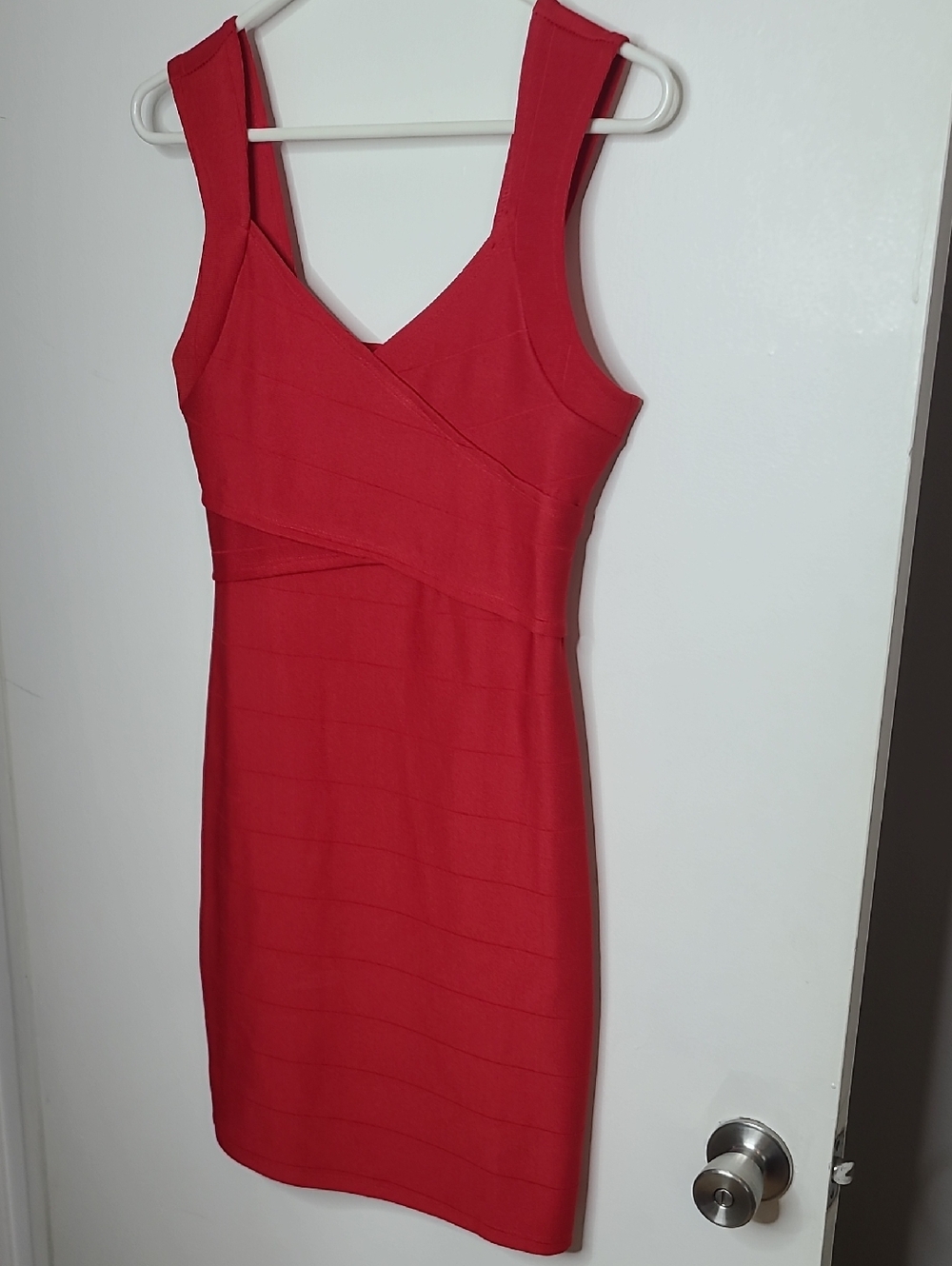 Red Sleeveless V-Neck Bodycon Dress